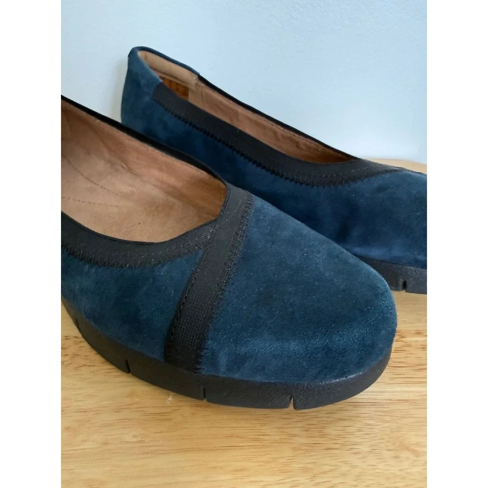 Clarks Artisan Daelyn Hill Navy Nubuck Suede Slip On Shoes Women's Size 9.5